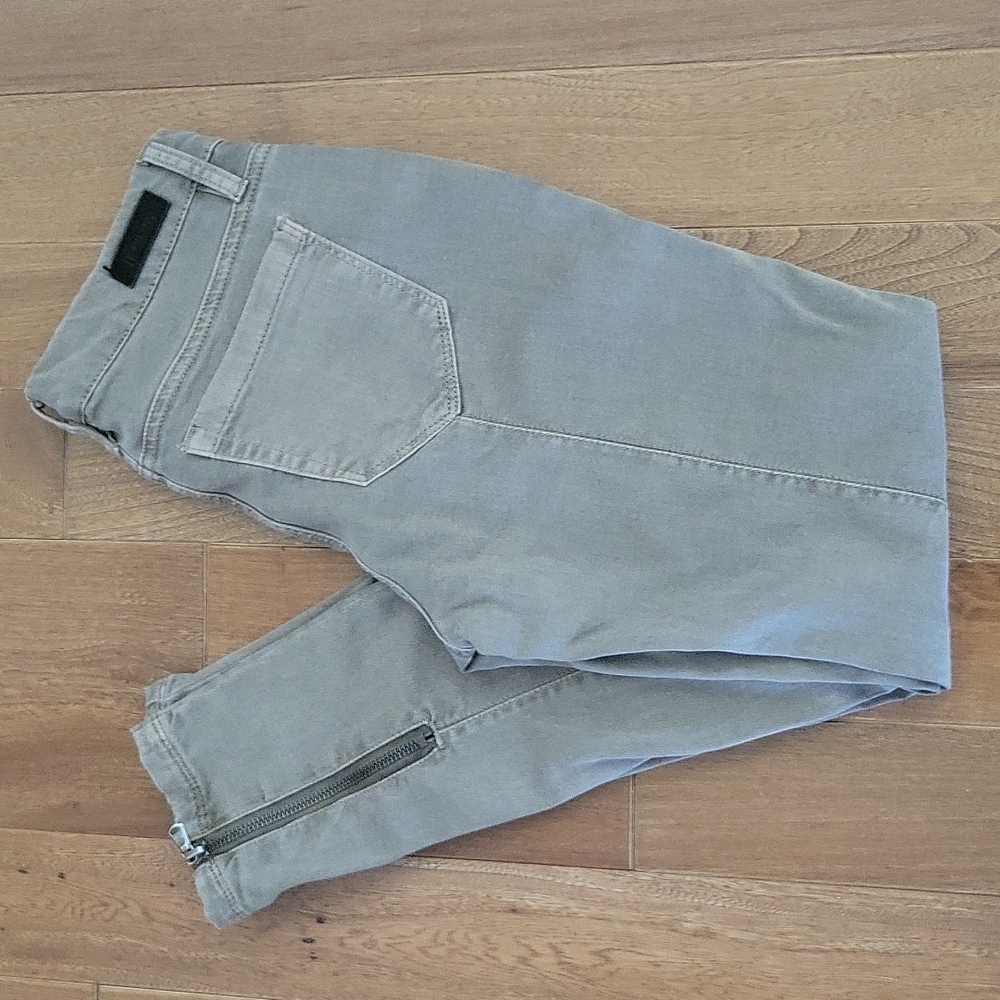 Blank NYC skinny jeans in gray green with zipper‎ hardware 25